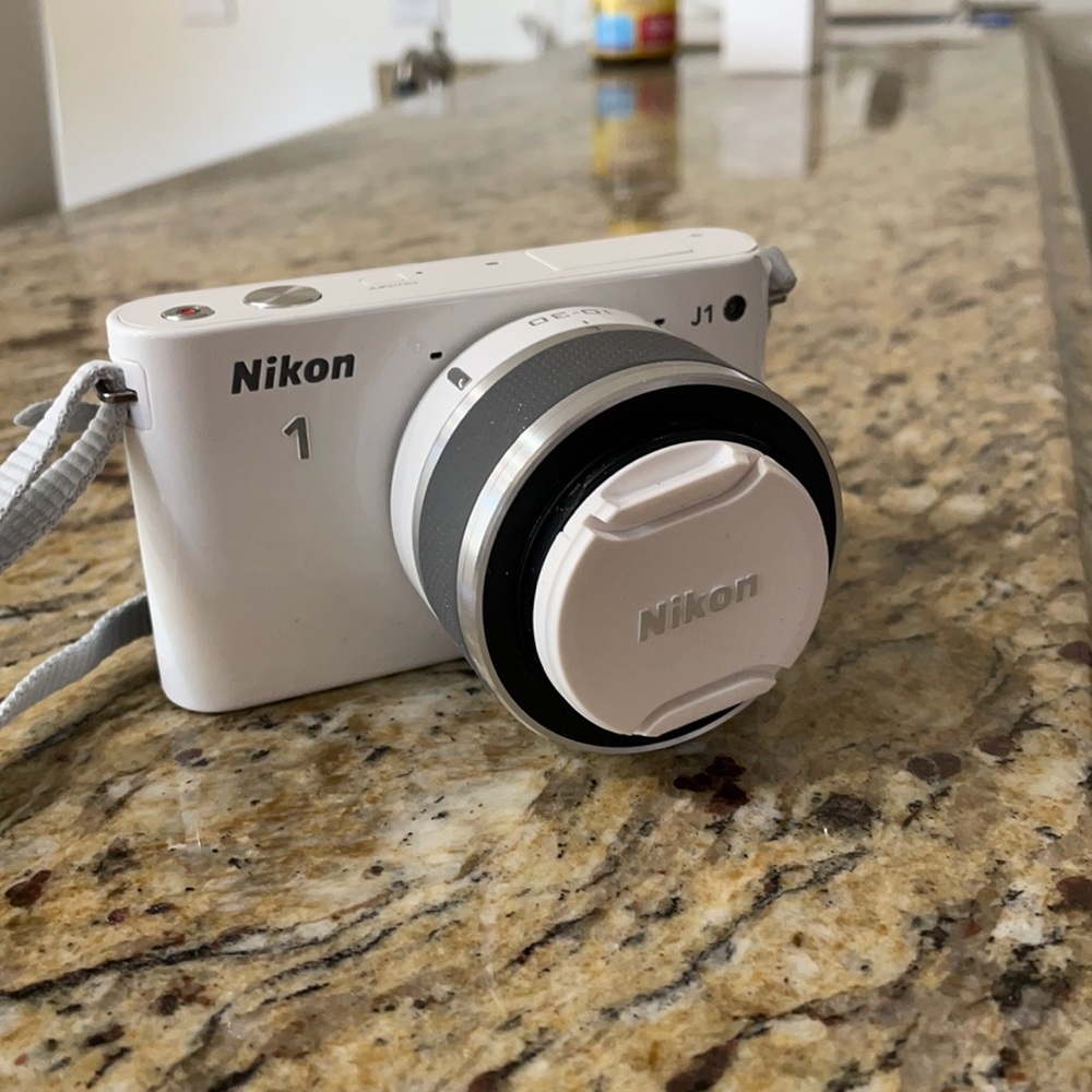 Nikon 1